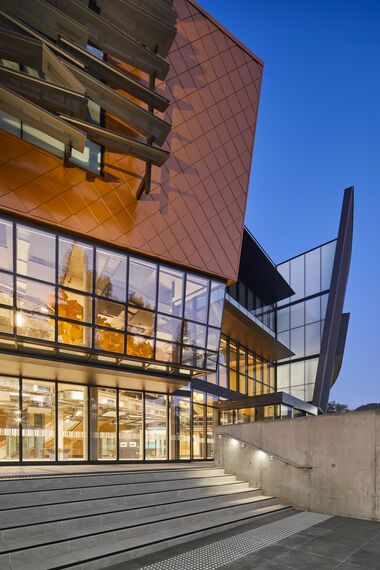 CW 60-SC Façades - Belmont Hub located in Perth, Australia