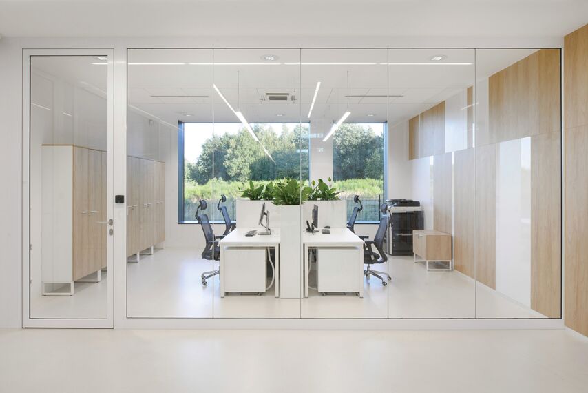 CW 50-HI Façades and ConceptSystem 59Pa Windows - Pivexin Technology Headquarter located in Babice, Poland