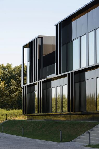 CW 50-HI Façades and ConceptSystem 59Pa Windows - Pivexin Technology Headquarter located in Babice, Poland